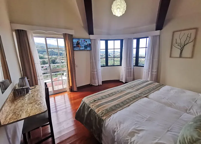 Bed & Breakfast In Nature Santana (Madeira)