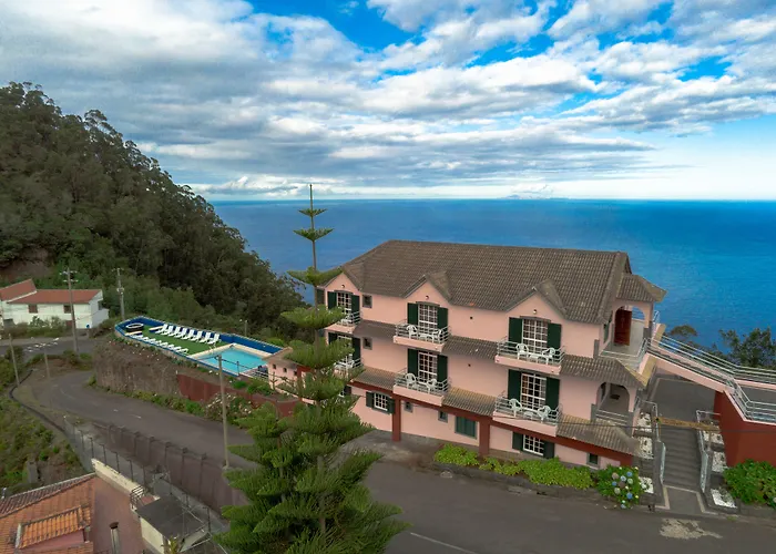 Bed & Breakfast In Nature