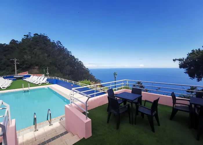 In Nature Bed & Breakfast Santana (Madeira)