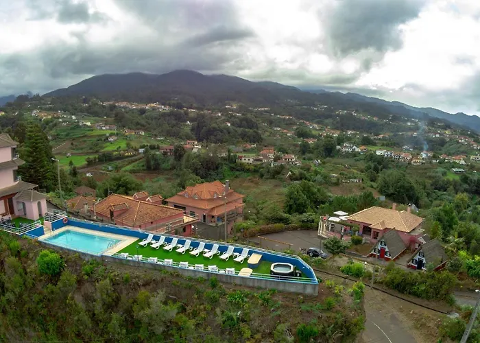 Bed & Breakfast In Nature Santana (Madeira)