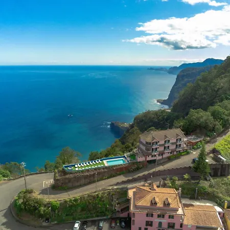 Oda ve Kahvaltı In Nature Santana (Madeira)
