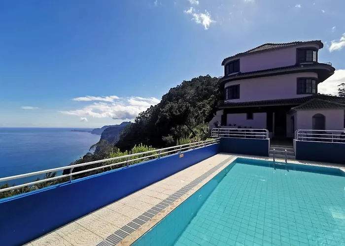 In Nature Santana (Madeira)